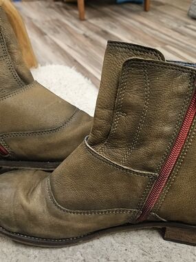 Unity in Diversity Olive Green Leather Ankle Boots with Red Zipper
